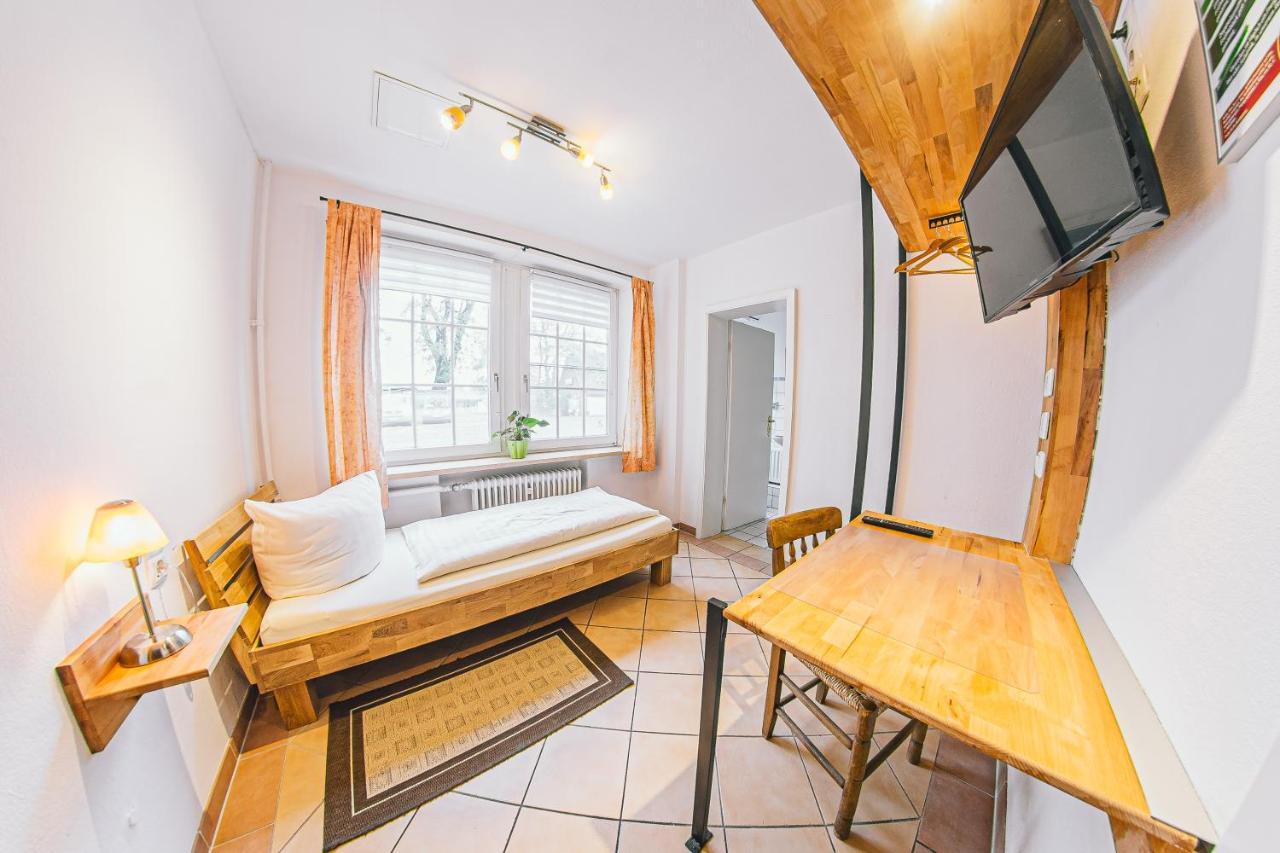 Zum Eichenfrieden Hotel Rade  Екстериор снимка